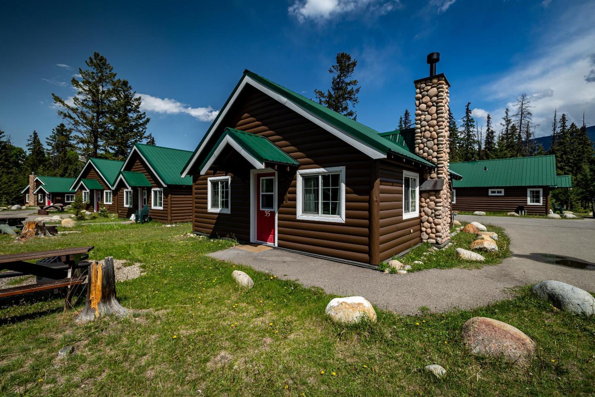 Pine Bungalows Jasper Room photo